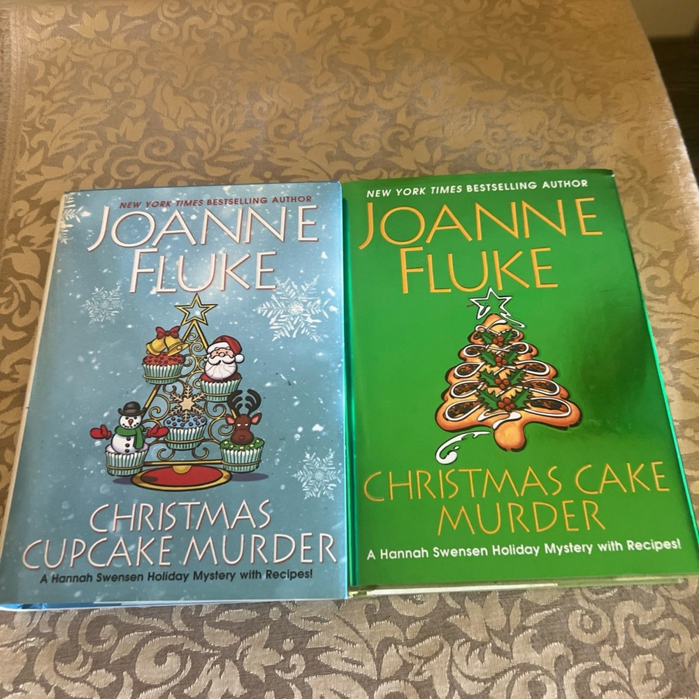 Lot Of Two Joanne Fluke Christmas Books Cupcake Cake Murder Mystery Hardcover